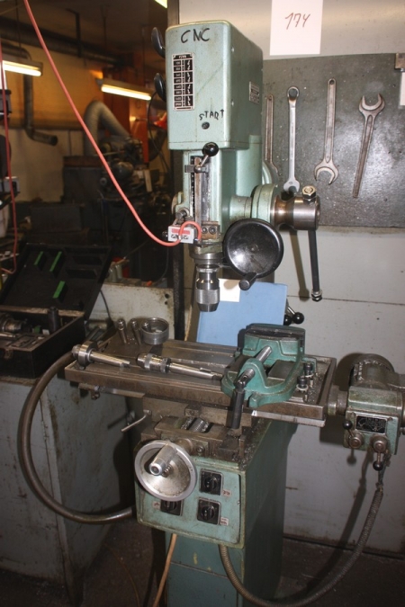 Vertical drilling / milling machine with table, Arboga U 2508 + machine vice