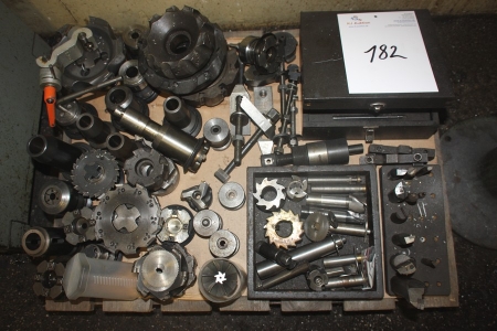 Pallet with various milling tools