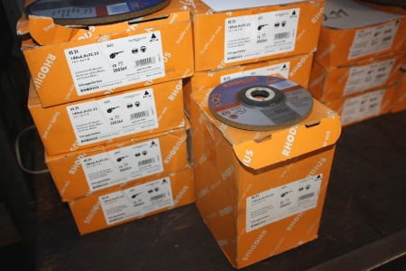8 ks. grinding discs, 180x6, 0x22, 23 + 1 box grinding discs, 125x6, 0x22, 23