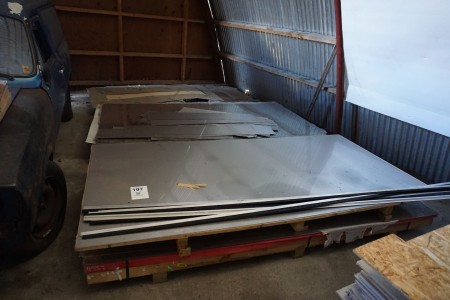 Large batch of iron plates & stainless steel scraps