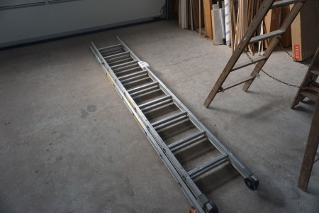Pull-out ladder in alu
