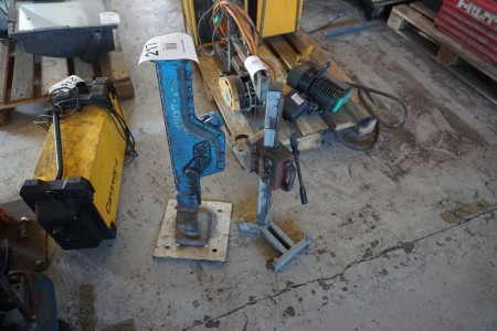 Lifting arm & drill stand