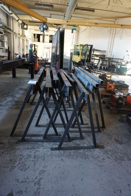 8 pcs. work trestle + welding beam