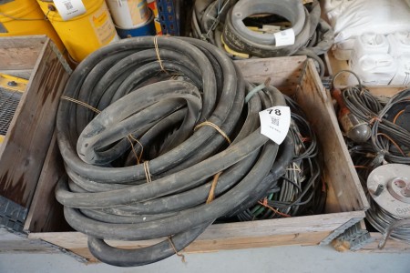 Lots of hoses/wires