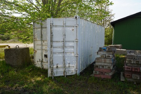 20-foot container with built-in power