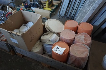 Large batch of lids