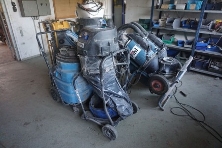 5 pieces. Industrial vacuum cleaners, Nilfisk, Dustcontrol & Ronda