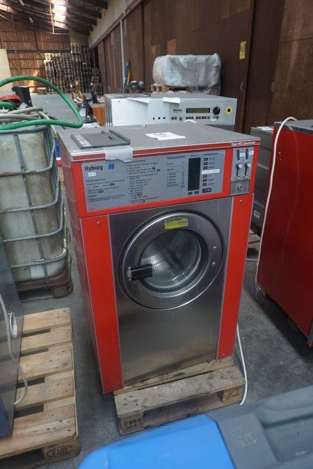 Industrial washing machine, Nyborg 902 Elektronic