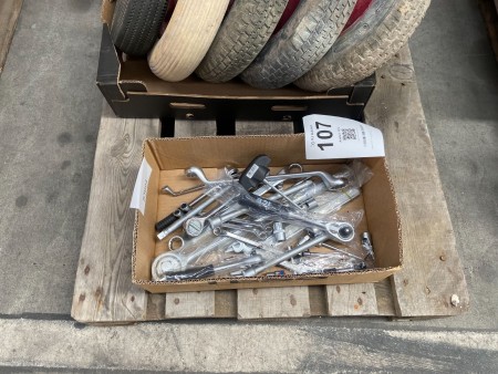 Set of spanners & ratchet spanners