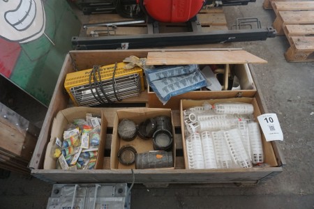 Pallet with various ashtrays, cup holders & stoneware etc.