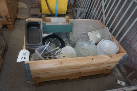 Pallet with various kitchen equipment