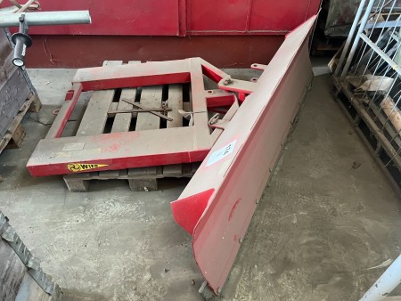 Snow plow for pallet forks, Wifo