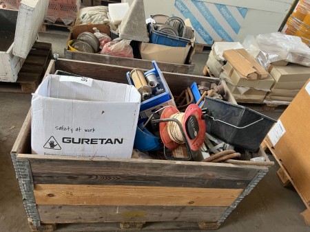 Pallet with various spare parts etc.