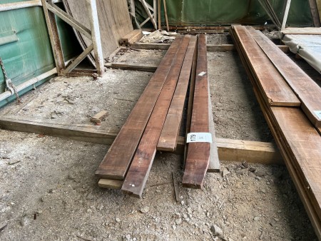 Various heat-treated planks in beech
