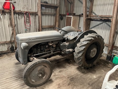 Tractor, Massey Ferguson 31