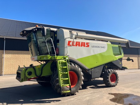 Combine harvester, Claas Lexion 540