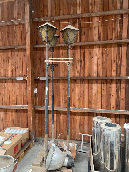3 pieces. Outdoor lamps