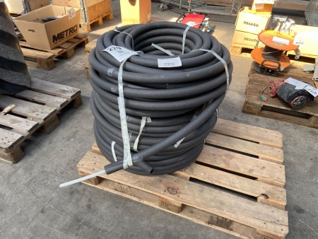 Lot of insulated pex pipe