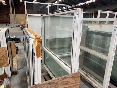 Window section in wood/aluminium