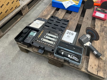 Various tests + measuring equipment