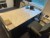 Skrivebord i marmor/jern inkl. kontorstol, fastnet telefon, lampe & reol