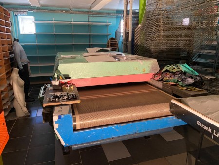 Drying machine for printing/glue for textiles