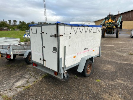 Trailer built as an auction van, papers missing, frame number: 21.2.4.1.0.0040