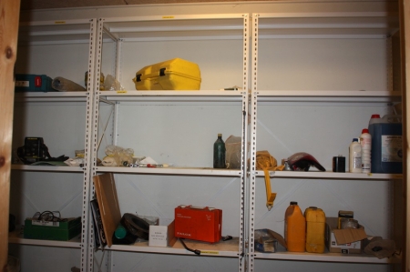 4 section steel shelving without content