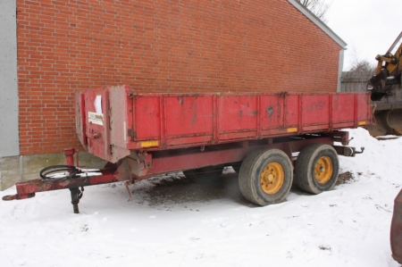 Tipper, length: 4800 mm. Max. Last: 9 tons. Weight: 3 tons. Coupling: eye
