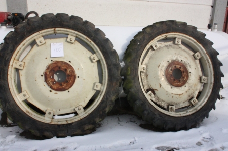 2 sprøjtehjul, dækdimension: 9.5-44, Michelin Bibagrip 3