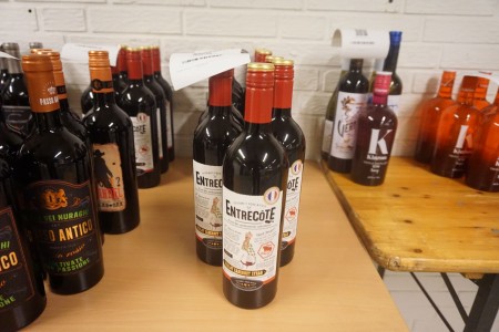 5 Flaschen Rotwein, Entrecôte, Merlot, Cabernet, Syrah