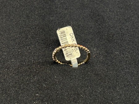8 carat gold ring