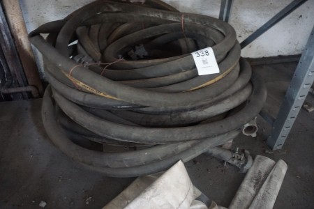 1 pallet with various hoses