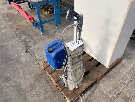 High-pressure cleaner + canister