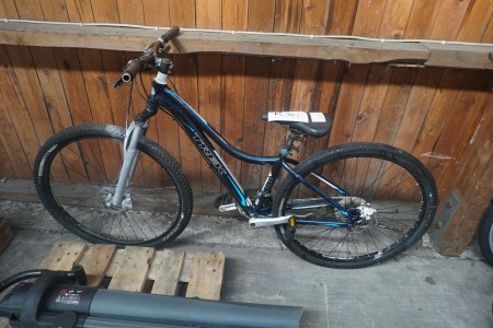 1 piece. Bicycle, Trek Mountain Bike