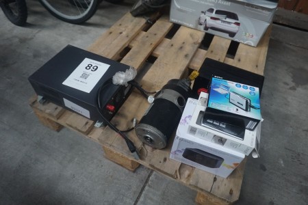 Pallet with various electronics etc.