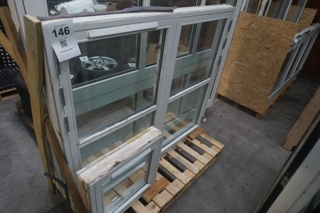 2 Stk. Fenster in Holz/Holz