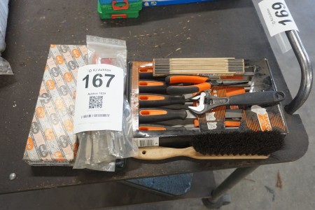 Various hand tools, measuring tools, etc.