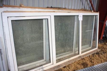 6 windows, length approx. 288 cm, height approx. 129 cm