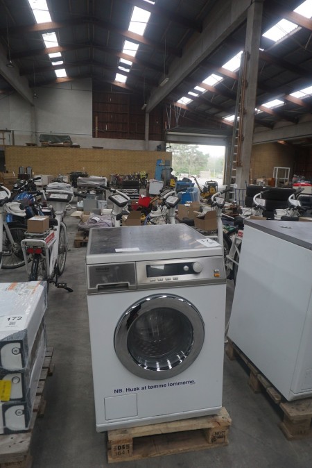 Industrial washing machine, Miele PW 6065 Vario