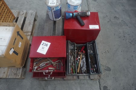 Werkzeugkasten + 2 Stk. Werkzeugregale