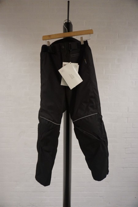 Motorcycle pants, Frank Thomas