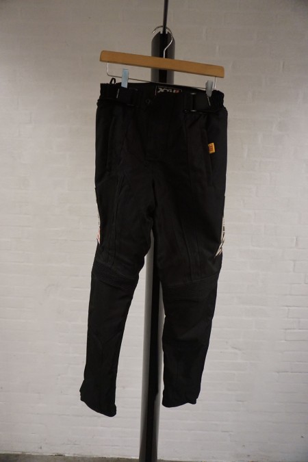 Motorcycle pants, Frank Thomas