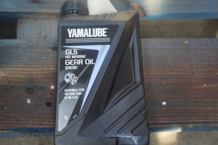 4 cans of gear oil, Yamalube GL5