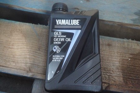5 cans of gear oil, Yamalube GL5