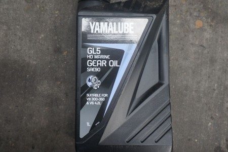 6 cans of engine and gear oil, Yamalube