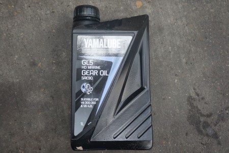 6 cans of engine and gear oil, Yamalube