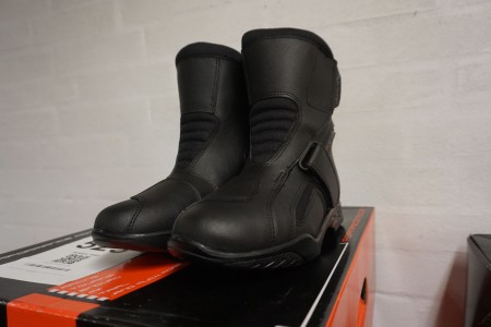Motorcycle boots, Forma Trace FORT64W