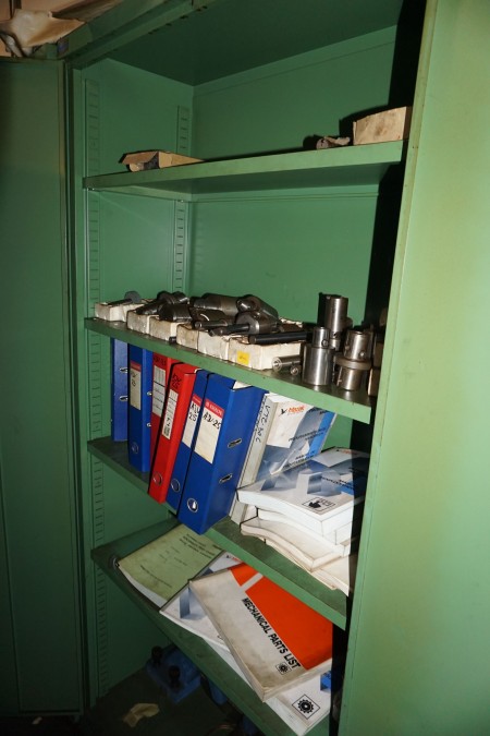 Tool cabinet with contents, FAMI
