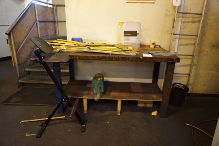 File bench in wood